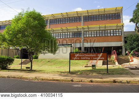 Sao Carlos, Sp, Brazil - Feb 25 2021: Communitarian Library Also Know As 