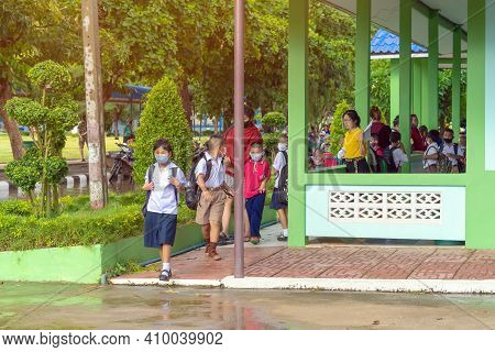 Kanchanaburi,thailand-july 2,2020:thai Students Wear Various Medical Masks To Prevent Themselves Fro