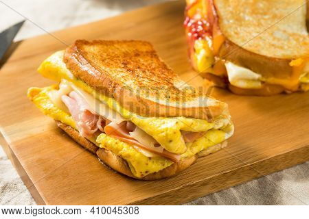 Homemade One Pan Egg Breakfast Sandwich