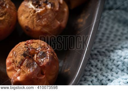 Backed Apples With Chrismas Decoration