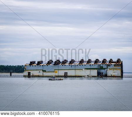 Brunswick, Georgia - January 11, 2021: The Mv Golden Ray Is A 200-meter-long Car Carrier That Capsiz