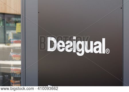 Bordeaux , Aquitaine France - 02 25 2021 : Desigual Logo Brand And Text Shop Sign Of Spanish Store C