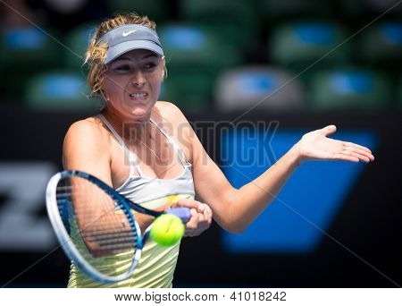 MELBOURNE - 14. ledna: Maria Sharapova Ruska v jejím prvním kole vyhrát nad Olga Puchkova nebo Russi