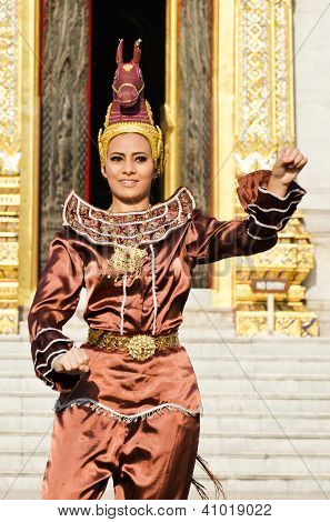unbekannten Schauspielerin Asawa Leela Tanz zeigen
