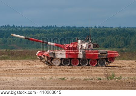 Alabino, Russia - August 25, 2020: The Tank T-72b3 In The Colors Of The Russian Team Before The Star