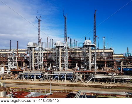 Shop For The Production Of Methanol. Catalytic Synthesis Of Methanol. Raw Methanol Synthesis Columns