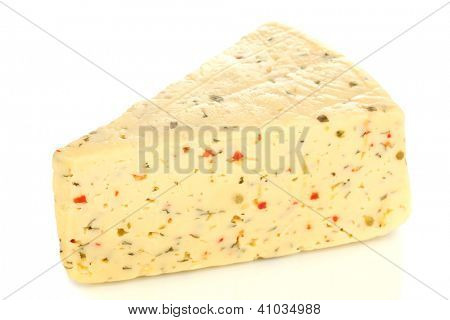 Käse mit Gewürzen, isolated on white