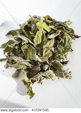 Dried Green Mint Tea Leaves