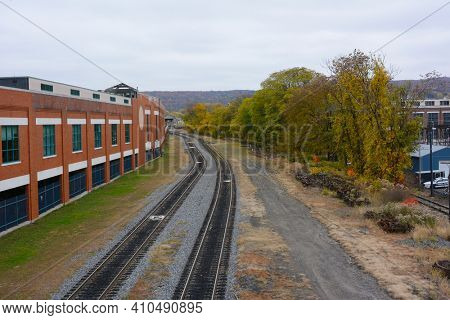 SCRANTON, PENNSYLVANIA - 30 OCT 2019: Railroad tracks behind the Marketplace at Steamtown. 