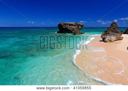 Nádherná pláž v Okinawa