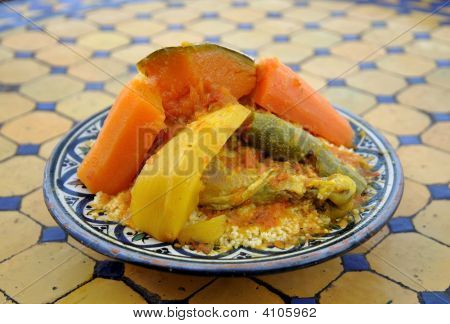 Couscous กับผักและไก่