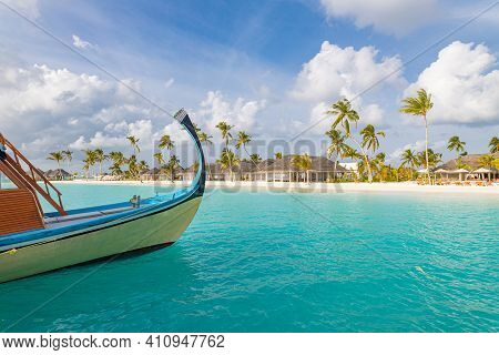 Inspirational Maldives Beach Design. Maldives Traditional Boat Dhoni And Perfect Blue Sea With Lagoo
