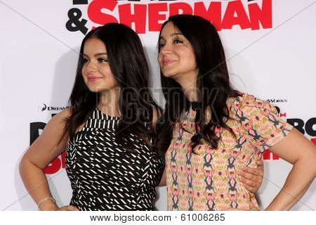 LOS ANGELES - MAR 5:  Ariel Winter, Shanelle Workman at the 