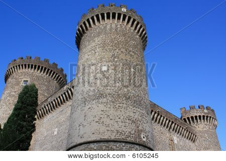 Hrad Rocca Pia v Tivoli (Roma, Itálie)