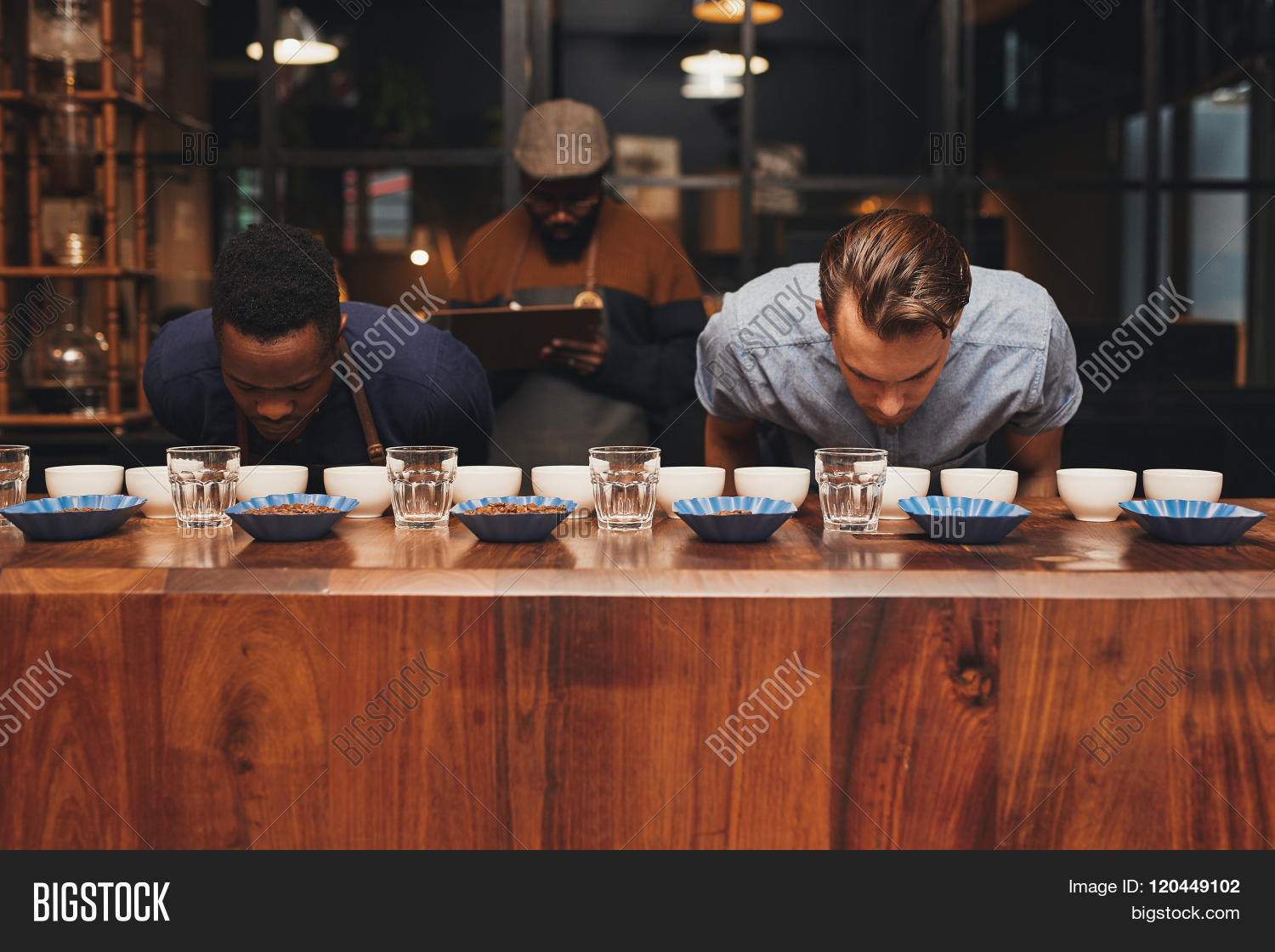 Rows Coffee 图片和照片（免费试用） | Bigstock