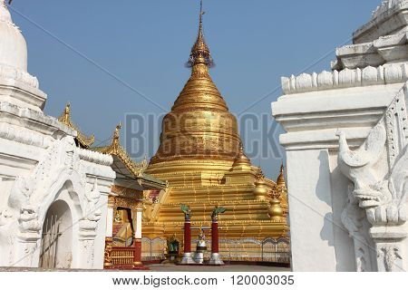 Sanda Muni pagoda in Mandalay, Myanmar
