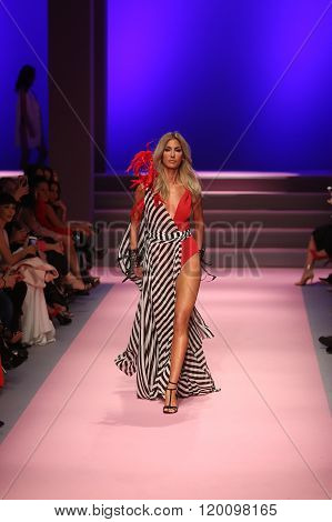 Adl Cengiz Abazoglu Catwalk