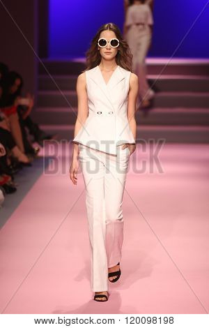 Adl Cengiz Abazoglu Catwalk