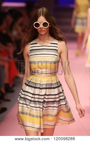 Adl Cengiz Abazoglu Catwalk