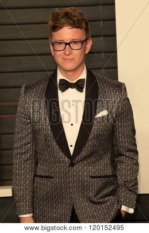 LOS ANGELES - FEB 28:  Tyler Oakley at the 2016 Vanity Fair Oscar Party at the Wallis Annenberg Center for the Performing Arts on February 28, 2016 in Beverly Hills, CA