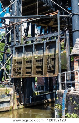 Anderton Boat Lift, Canal Escalator