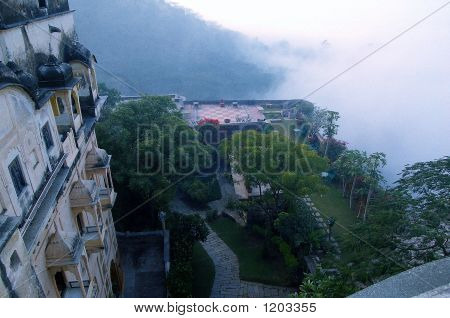 Neemrana sis