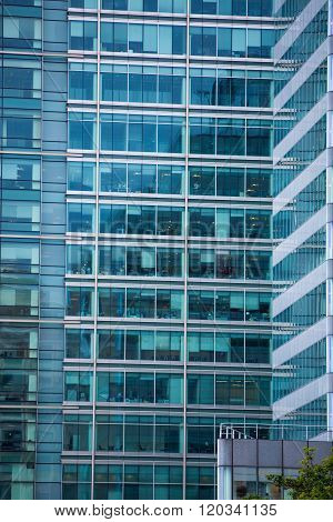 LONDON, Canary Wharf business centre view