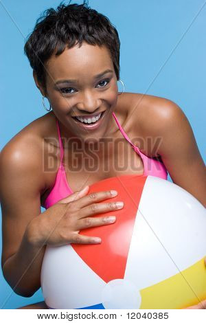 Směje se dívka Beach Ball