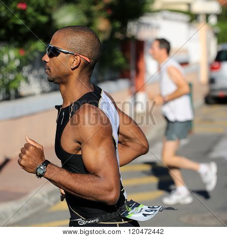 Runner Half Face In Sunglasses