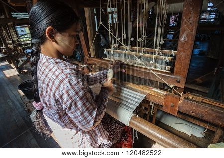 Burmese textiles