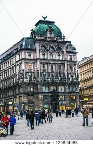 People Are Walking On The Stephansplatz Square In Vienna, Austria
