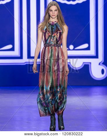 Anna Sui - Fall Winter 2016 Collection