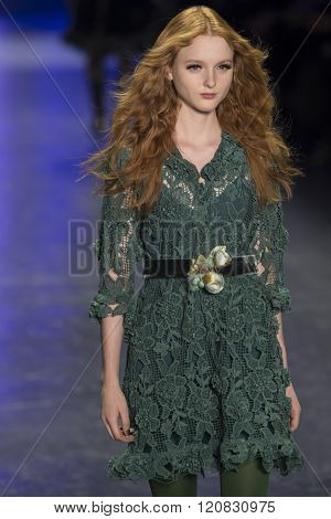 Anna Sui - Fall Winter 2016 Collection