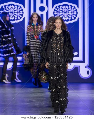 Anna Sui - Fall Winter 2016 Collection