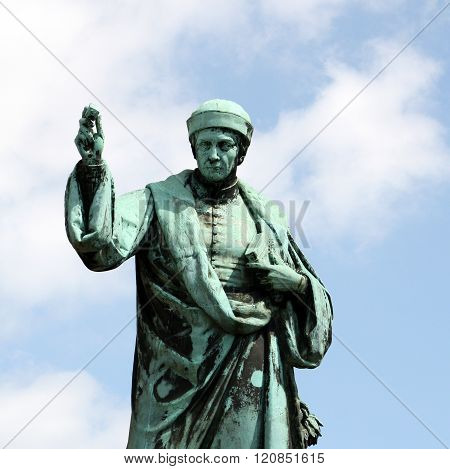 Statue in Haarlem