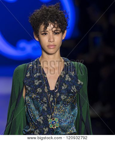 Anna Sui - Fall Winter 2016 Collection