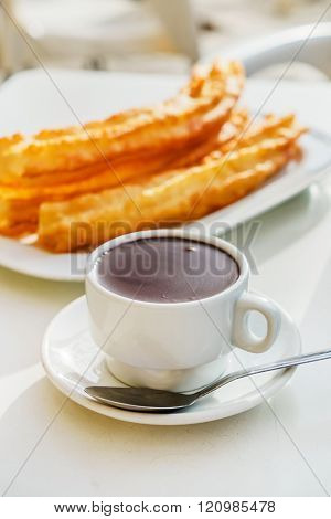 churros con chocolate