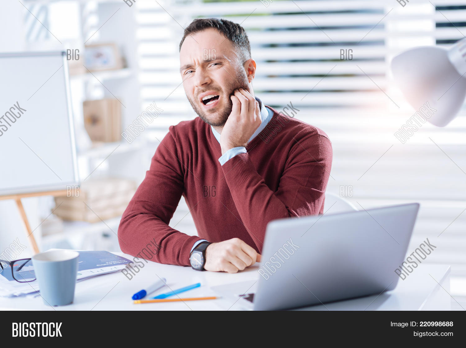 Sudden Toothache. Image & Photo (Free Trial) | Bigstock