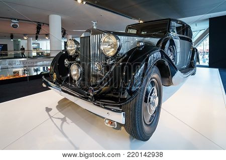 BERLIN - DECEMBER 21, 2017: Showroom. Luxury car Rolls-Royce Phantom III Touring Limousine, 1937. Coachwork by Gurney Nutting.