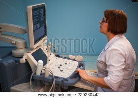 Ultrasound machine doctor