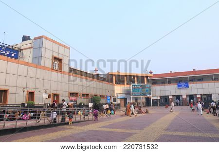 Agra India - October 25, 2017: Unidentified People Travel At Agra Cantt Railway Station In Agra.