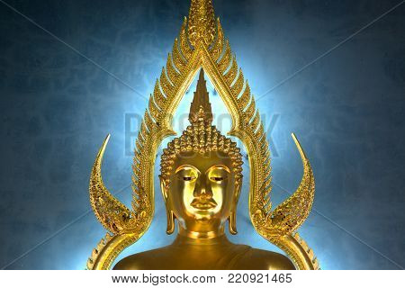 BANGKOK , THAILAND - DECEMBER 29 , 2017 : Phra Puttha Jinnarat, a copy main altar with seated Buddha of Wat Benchamabophit Dusitvanaram also known as the marble temple, it is one of Bangkok's best-known temple and major tourist attraction.