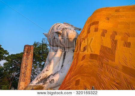 Sunrise At The Big Buddhist Monks Luang Phor Tuad Statue At Buddha Uttayarn Maharach Project Ayuttha