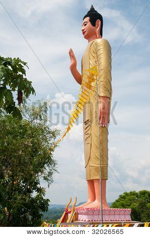 Buddha billede på Phnom Yat i Pailin i Cambodja