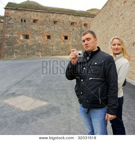 Turasty giovane viaggia a Koblenz