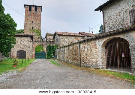 Vigolzone hrad. Emilia-Romagna. Itálie.