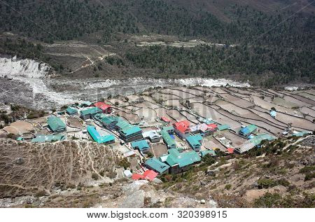 View of Lower Pangboche village in Himalayas mountains, Everest trek, Sagarmatha national park, Solukhumbu, Nepal