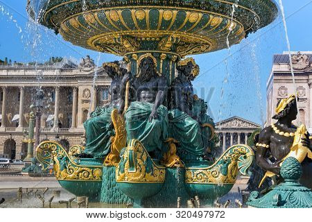 Paris, France - June 23, 2017: View Of The Fontaines De La Concorde. Is The Monumental Fountains In 
