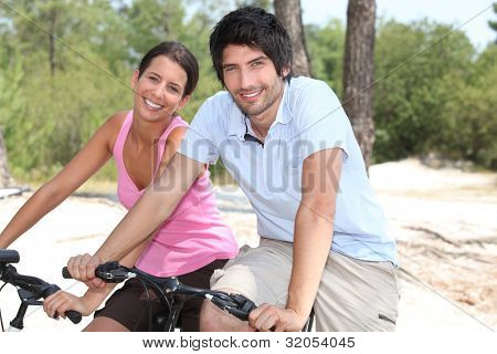 Par på cykel