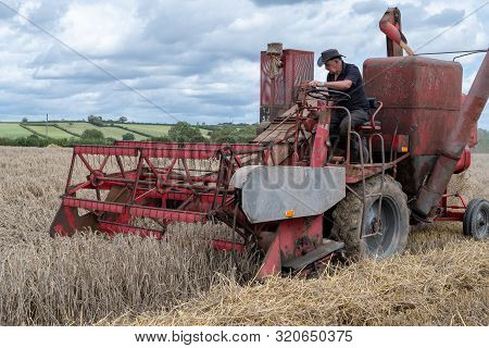 Yesterdays Farming 2019 At Haselbury Plucknett